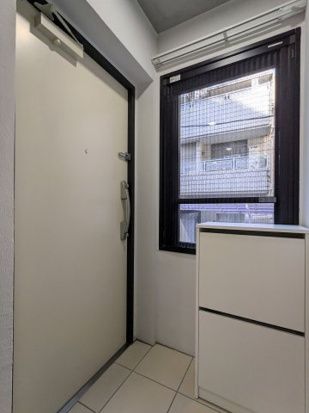 玄関　（別タイプ参考写真）スカイヒルズ白山　文京区白山２