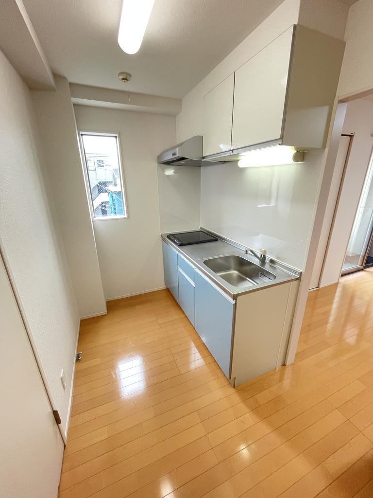 キッチン　独立キッチンは使い勝手の良い形状！！