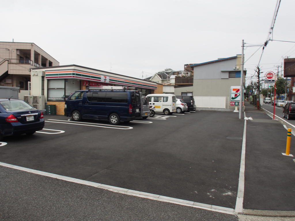 コンビニ　セブンイレブン藤沢本町2丁目店（コンビニ）まで295m