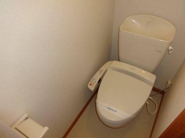 【豊見城市字豊見城のアパートのトイレ】