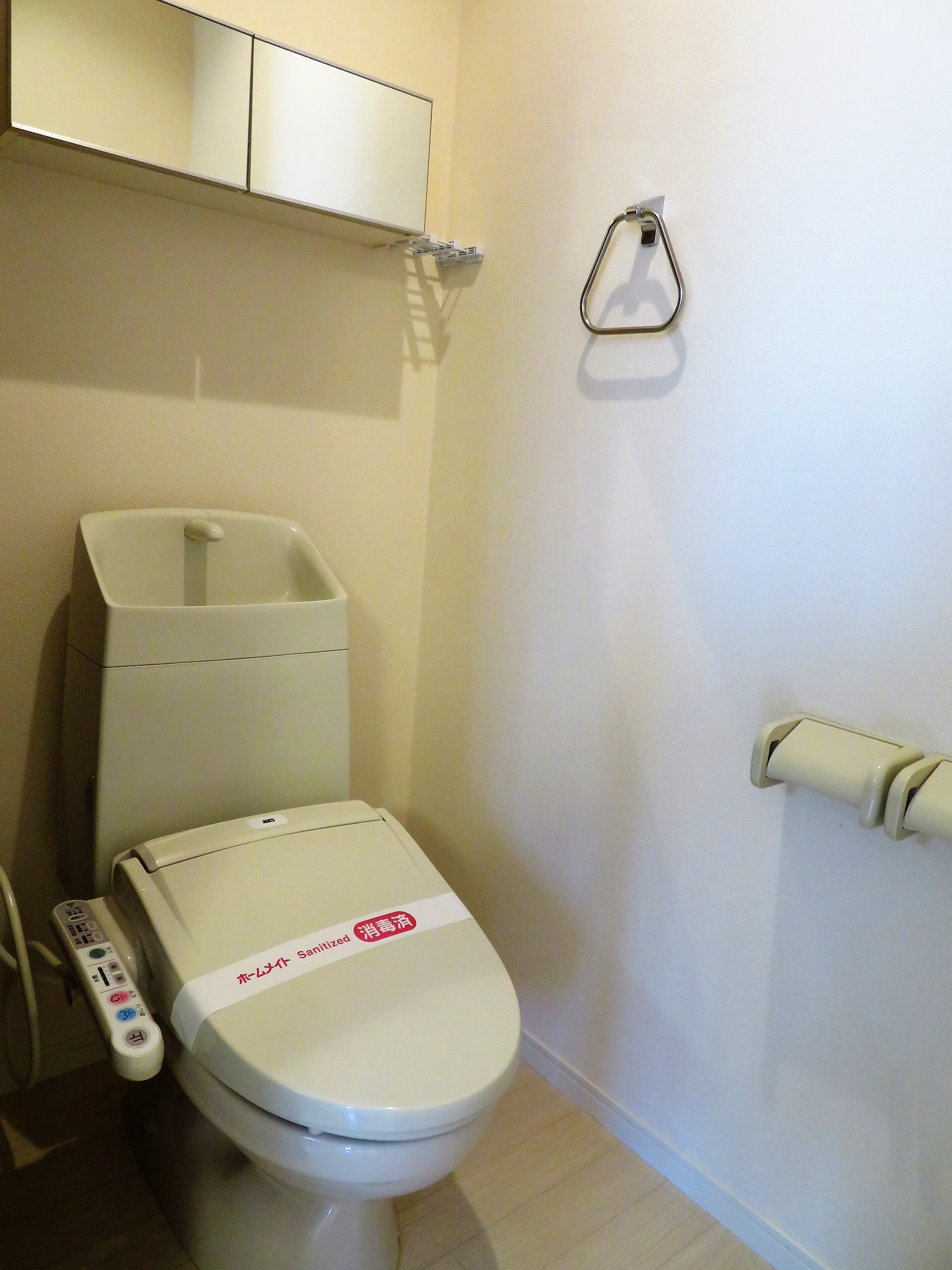 トイレ　ウォシュレットトイレ付き！