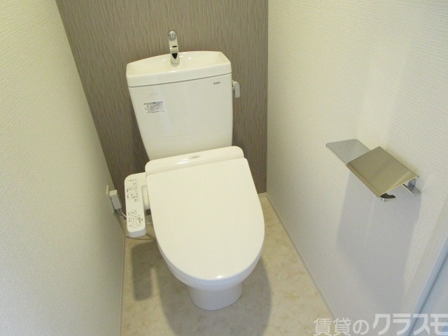 トイレ　冬場も安心の温水洗浄便座！