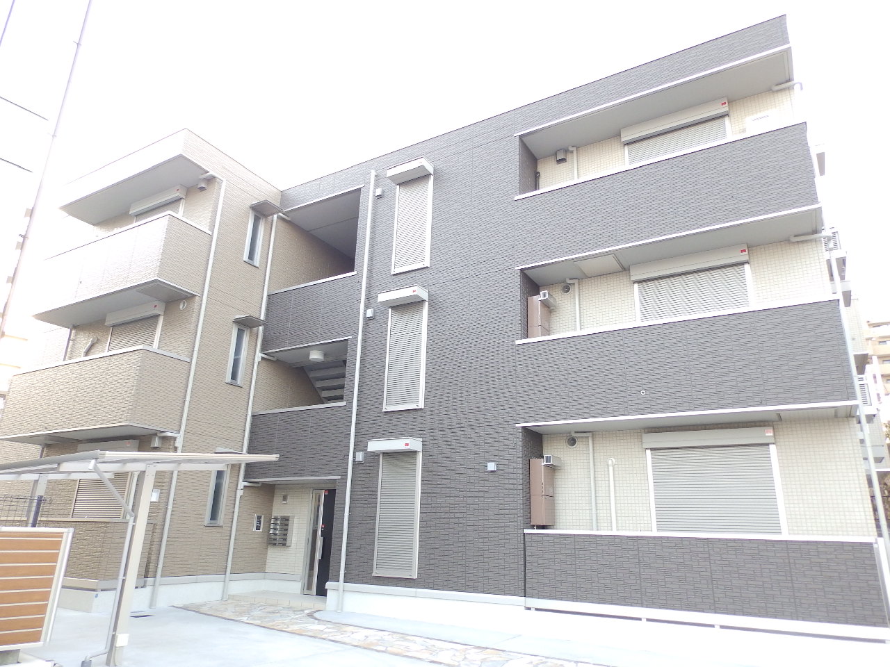 建物外観　2018年２月完成