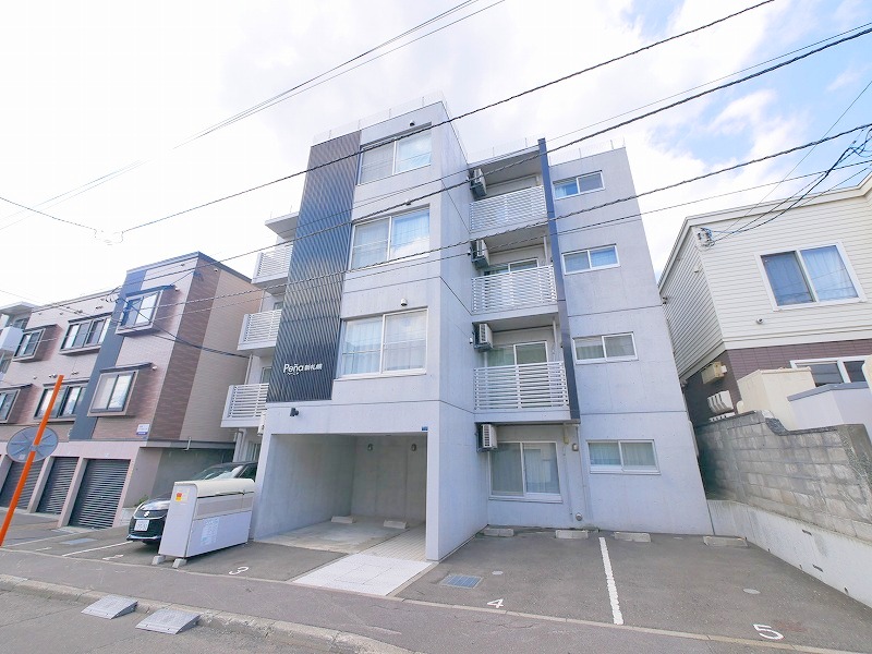 建物外観　ネット無料♪大人気築浅デザイナーズ物件です♪