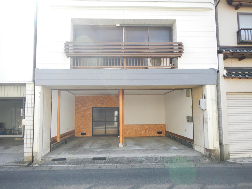 建物外観　北口玄関
