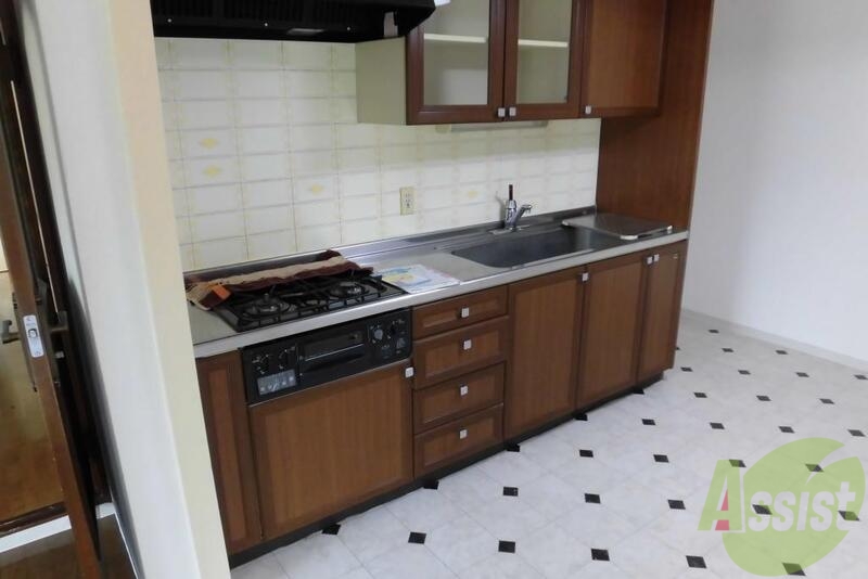 キッチン　キッチンスペースも広いです。毎日のご飯作りもはかどりますね