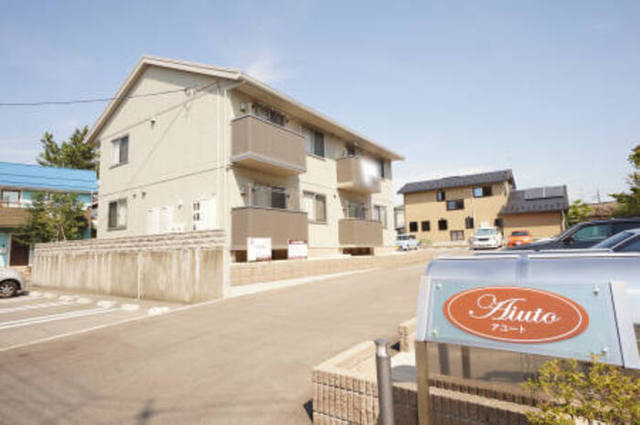 新潟県新潟市東区石山５（アパート）の賃貸物件の外観