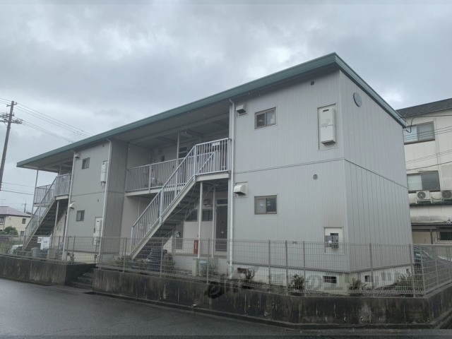 福知山市問屋町のアパートの建物外観