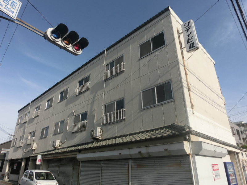 姫路市広畑区西夢前台のマンションの建物外観