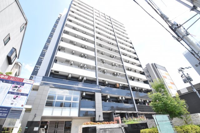 大阪市浪速区塩草のマンションの建物外観