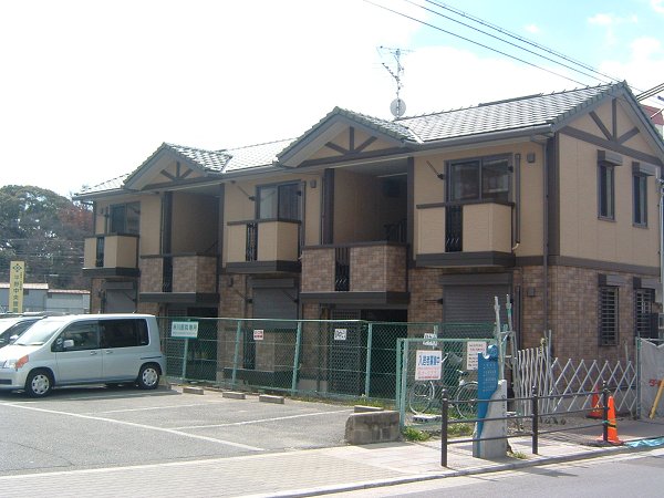 大阪市平野区平野北のアパートの建物外観