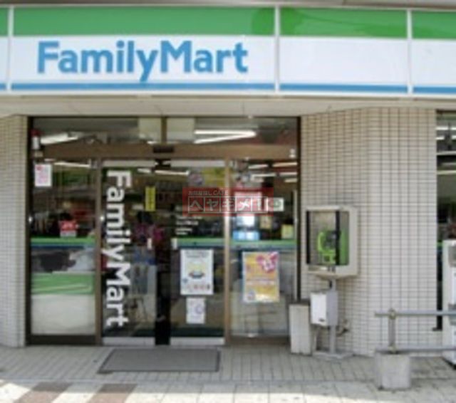 コンビニ　ファミリーマート丸萬千川駅前店（コンビニ）まで424m