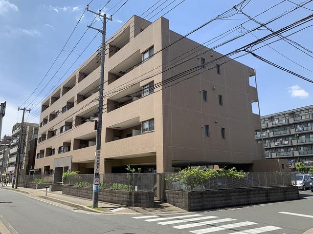 【市川市妙典のマンションの建物外観】