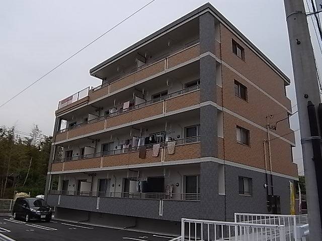 【グラン　リヴァーの建物外観】