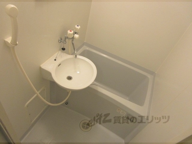 バス・シャワールーム　バス