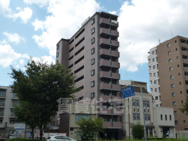 【京都市下京区四条堀川町のマンションの建物外観】