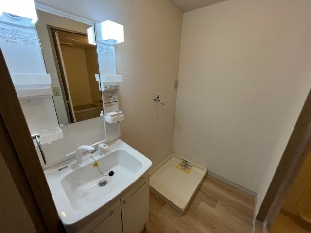 洗面設備　洗髪洗面化粧台