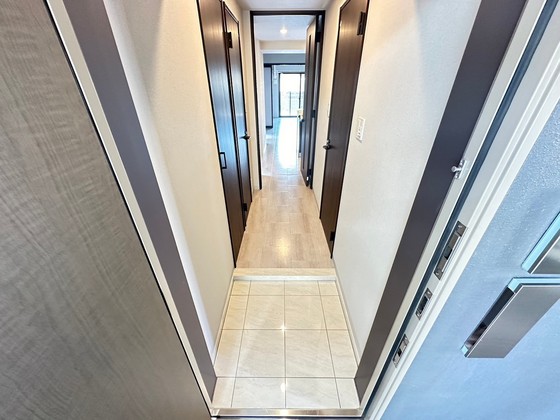 玄関　※別部屋の写真です