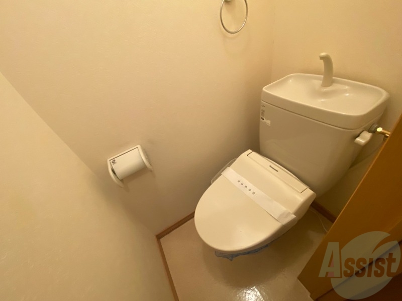 トイレ　トイレです。ウォシュレット付を探している方、おすすめです。