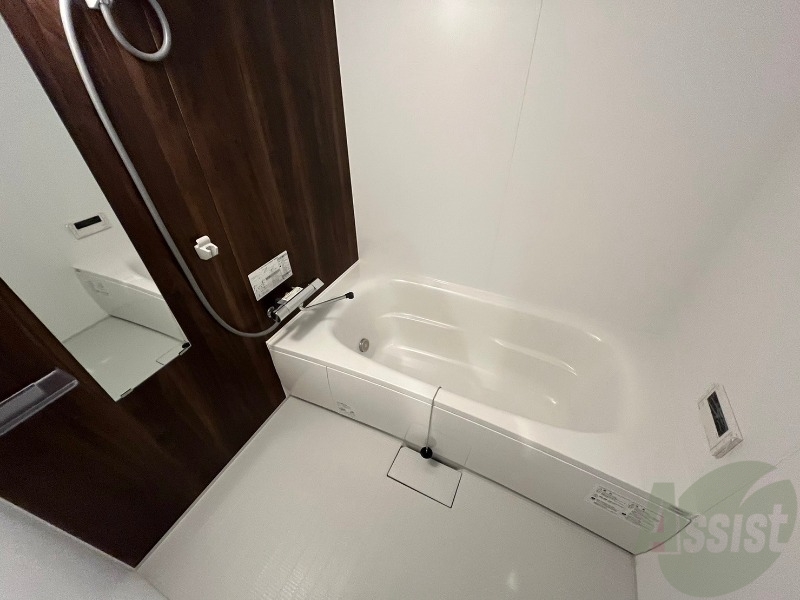 バス・シャワールーム　疲れを癒すには湯船でゆっくりするのが良いですよ。