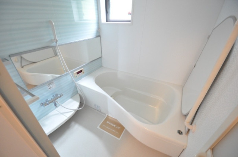 バス・シャワールーム　たっぷりのお湯に浸かりながらリフレッシュタイム