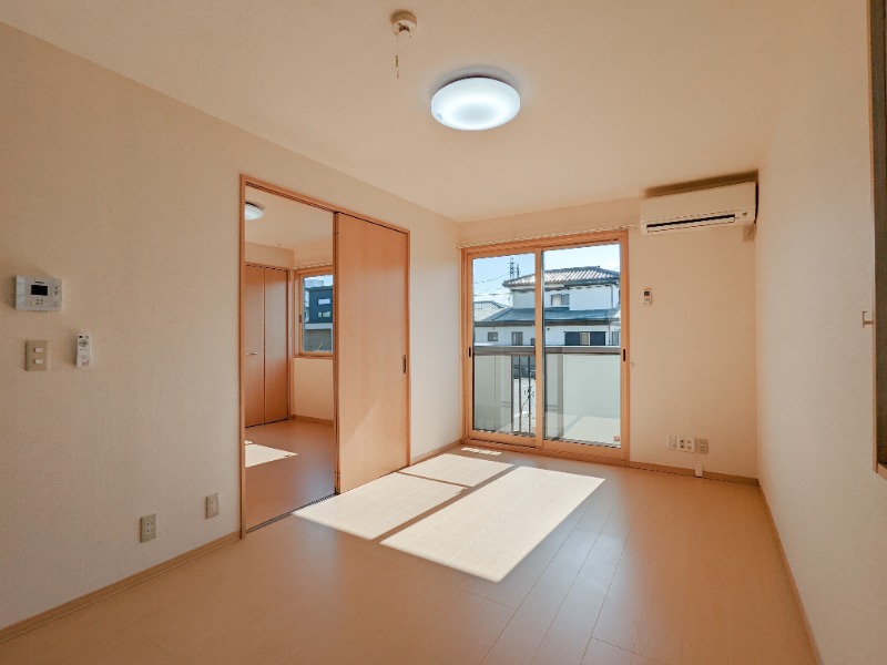 居室・リビング　図面と現状に相違がある場合には現状を優先