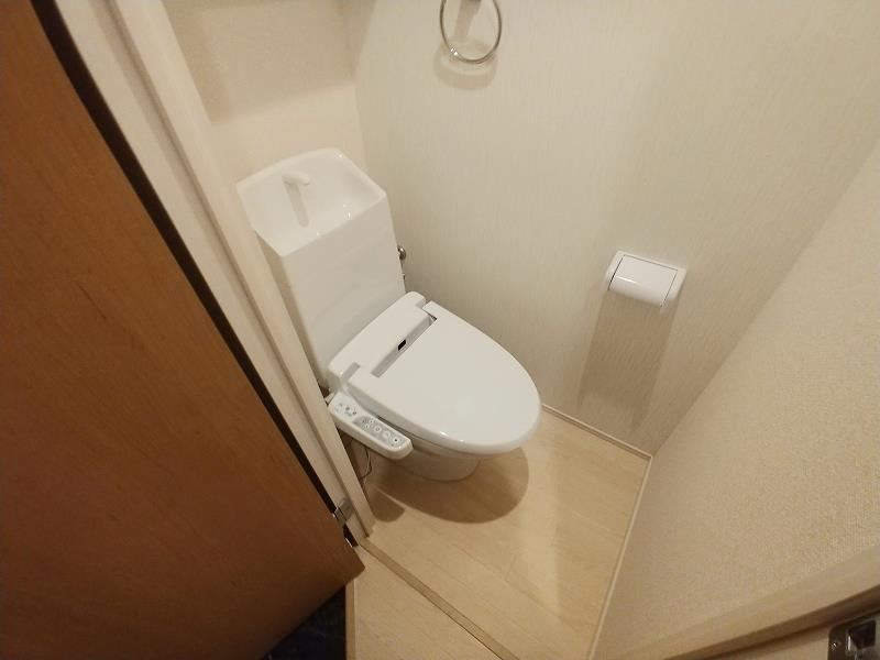 トイレ　トイレ