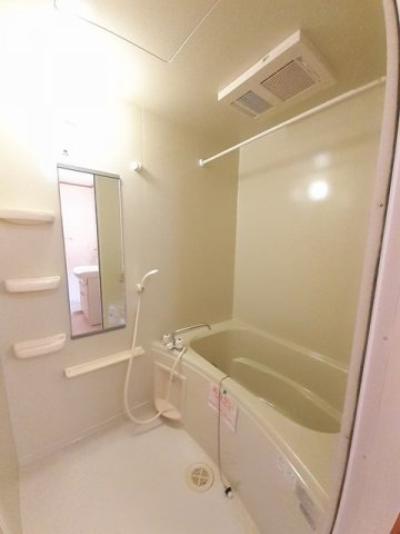 バス・シャワールーム　日々の疲れを癒すお風呂付です