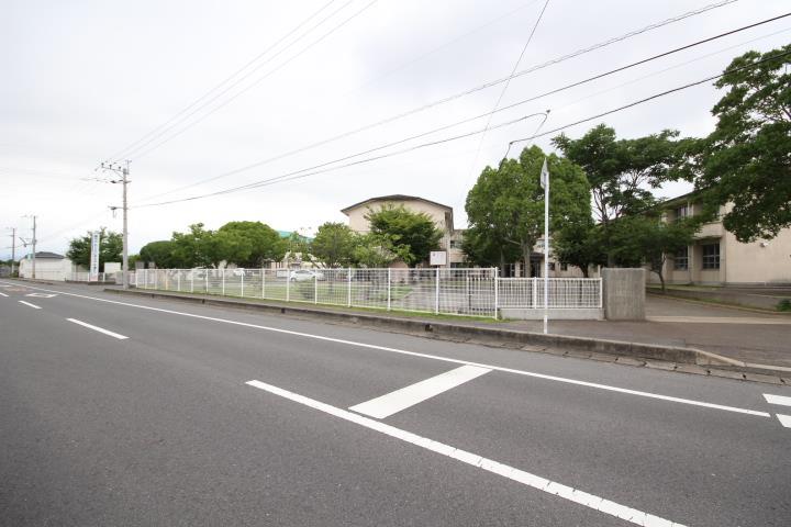 中学校　中津市立城北中学校（中学校）まで1319m