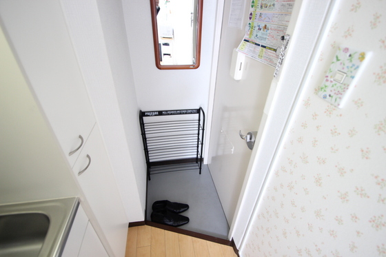 玄関　※別部屋の写真です