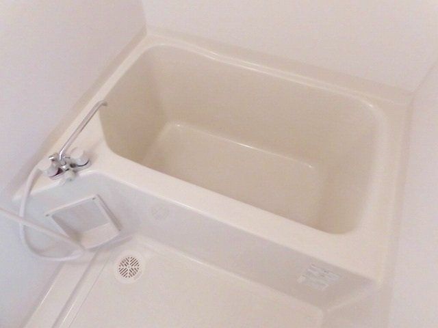 バス・シャワールーム　バスルームです。（浴室乾燥機付き）