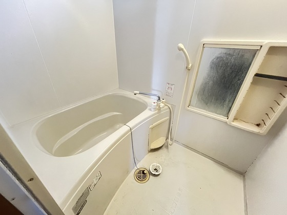 バス・シャワールーム　※別部屋の写真です
