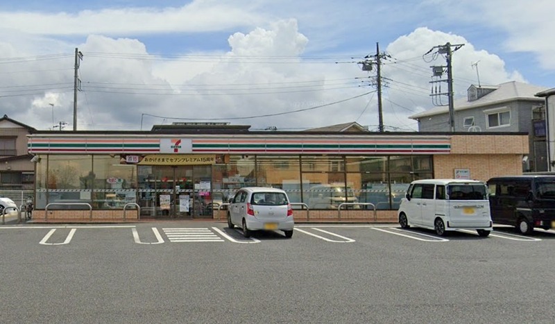 コンビニ　セブンイレブン 木更津清見台東3丁目店（コンビニ）まで617m