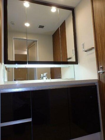 洗面設備　※こちらのお写真は他部屋になり参考写真です