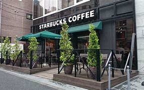 飲食店　スターバックスコーヒー南青山骨董通り店（飲食店）まで186m