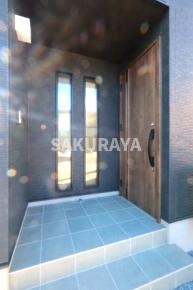 玄関　2025年12月撮影。