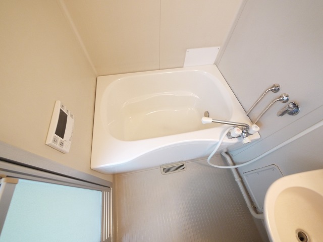 バス・シャワールーム　ゆったり過ごせるお風呂です