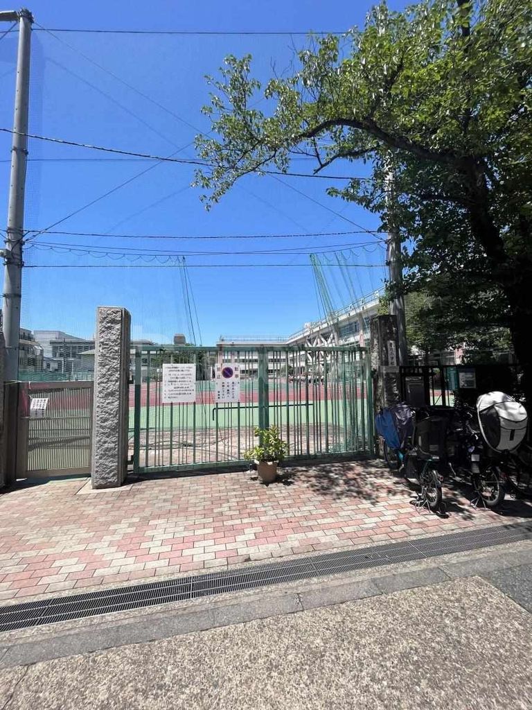 小学校　北区立豊川小学校（小学校）まで80m