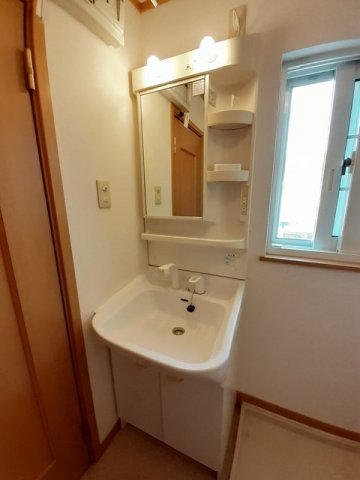 洗面設備　広い洗面スペース