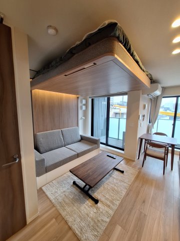 居室・リビング　ベッドを降ろした際の室内イメージパース　※ベッド・マットレス