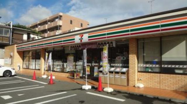 コンビニ　セブンイレブン八王子陵南店（コンビニ）まで2726m