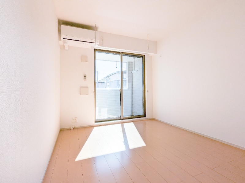 居室・リビング　図面と現状に相違がある場合には現状を優先