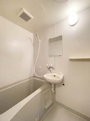 バス・シャワールーム　バス