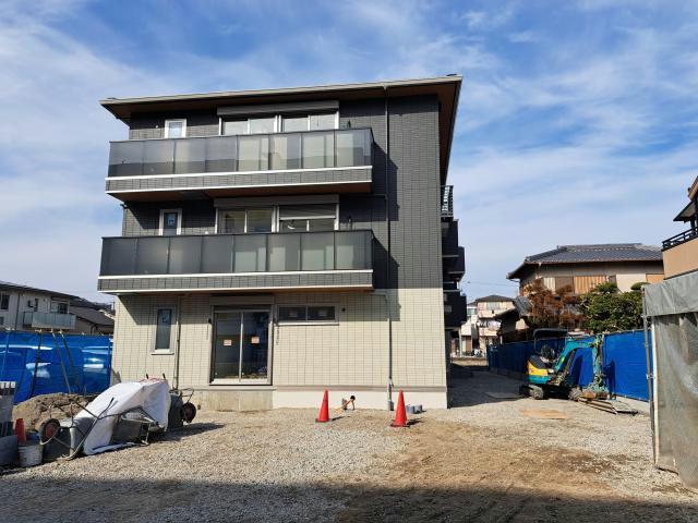 建物外観　建築中