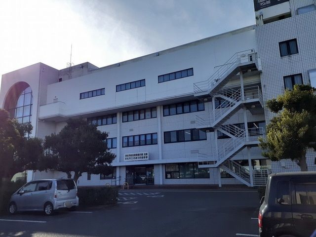 図書館　浜松市立流通元町図書館（図書館）まで750m