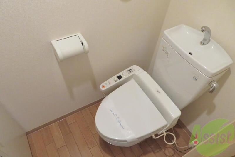 トイレ　トイレは広すぎず、狭すぎない感じですよー。