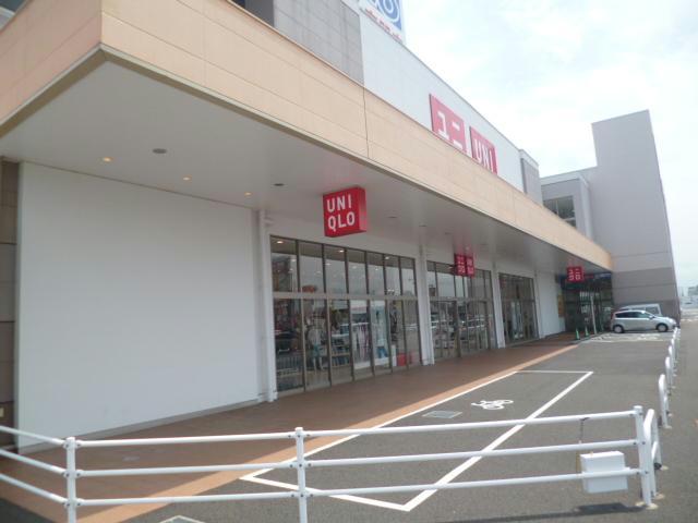 ショッピングセンター　ユニクロ津ラッツ店（ショッピングセンター）まで473m