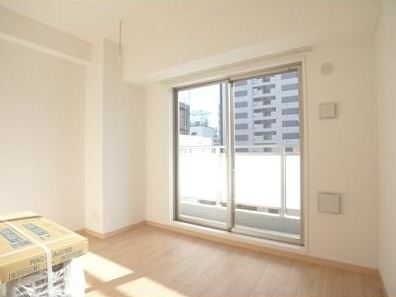 居室・リビング　南西向きのお部屋です