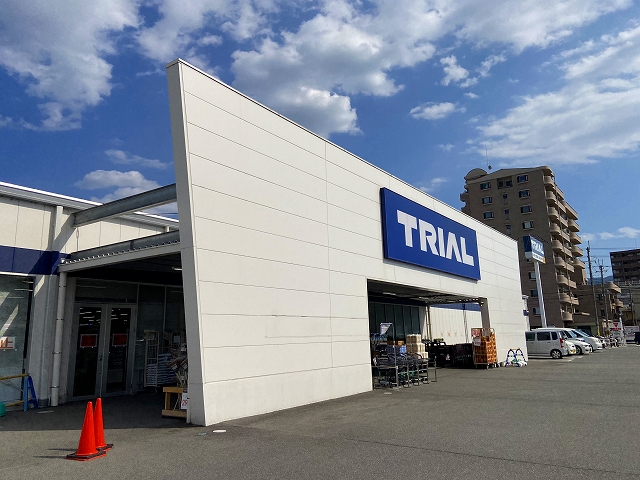 スーパー　スーパーセンタートライアル桜井粟殿店（スーパー）まで194m