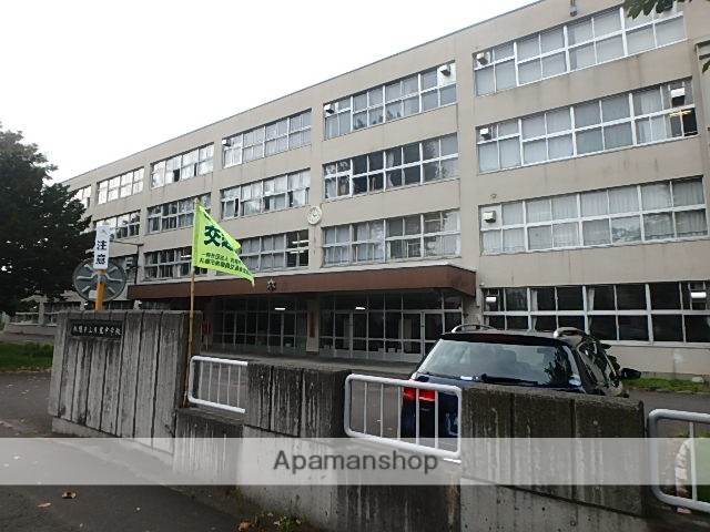 中学校　月寒中学校（中学校）まで209m